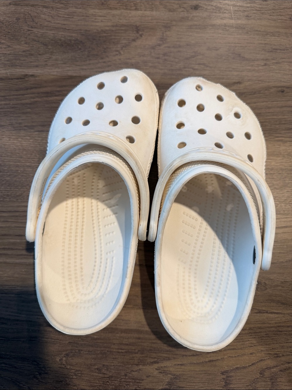 CROCS Kids Classic Clog in Sz J4